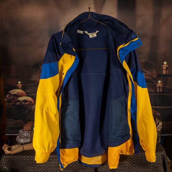 Columbia Winter  yellow Jacket  LG Outer shell lined Water Resistance - Picture 2 of 16